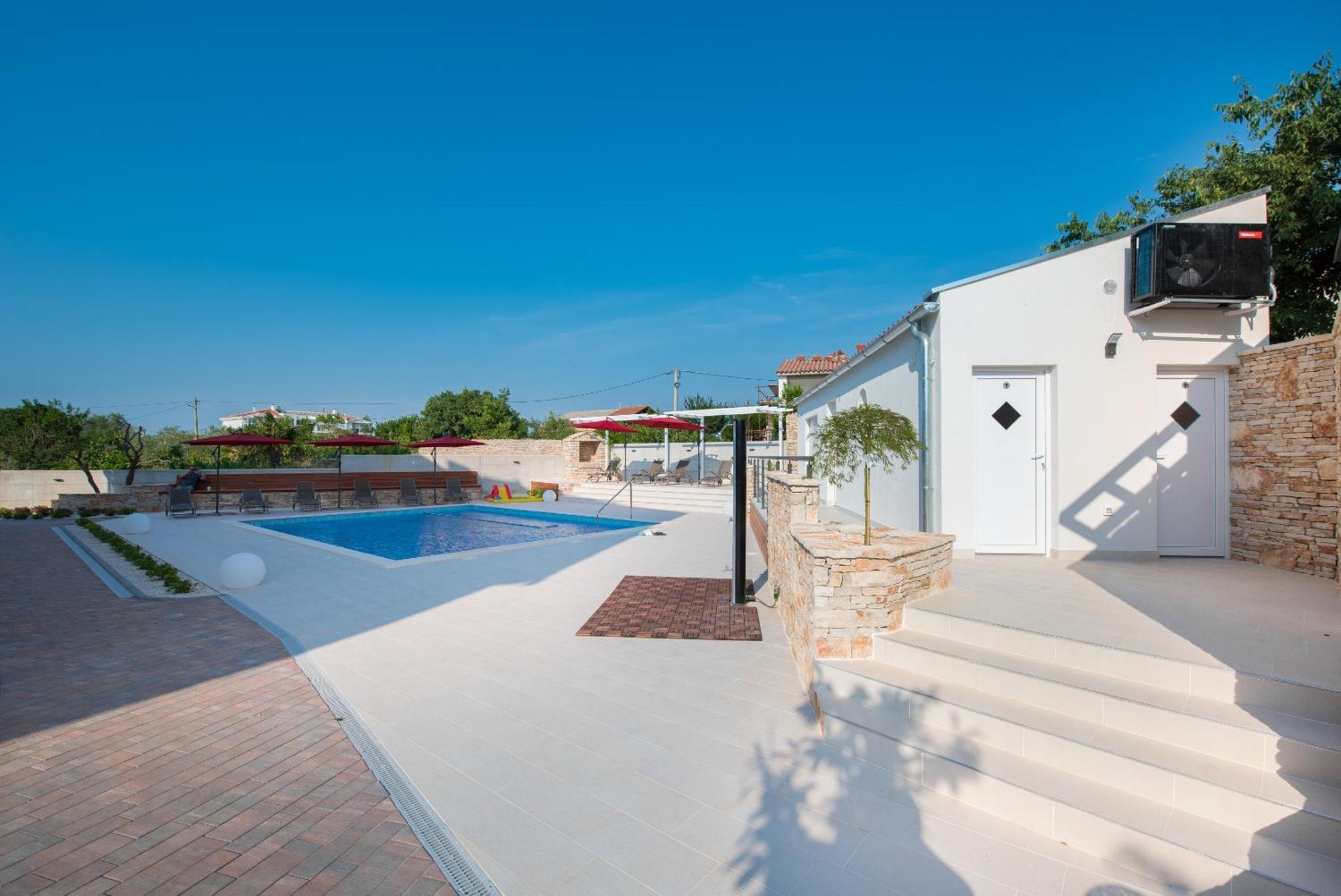 Villa Anja 2Nd Floor Перой Екстериор снимка