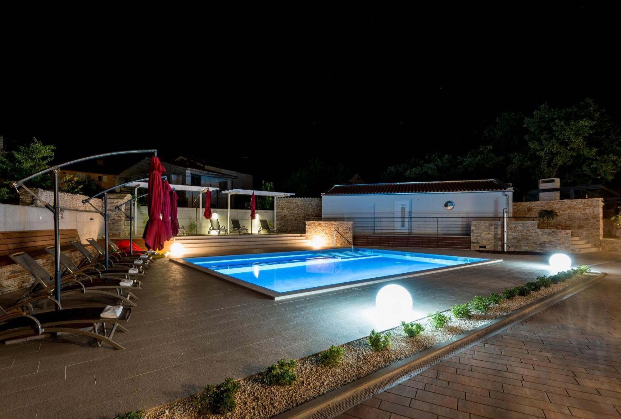 Villa Anja 2Nd Floor Перой Екстериор снимка