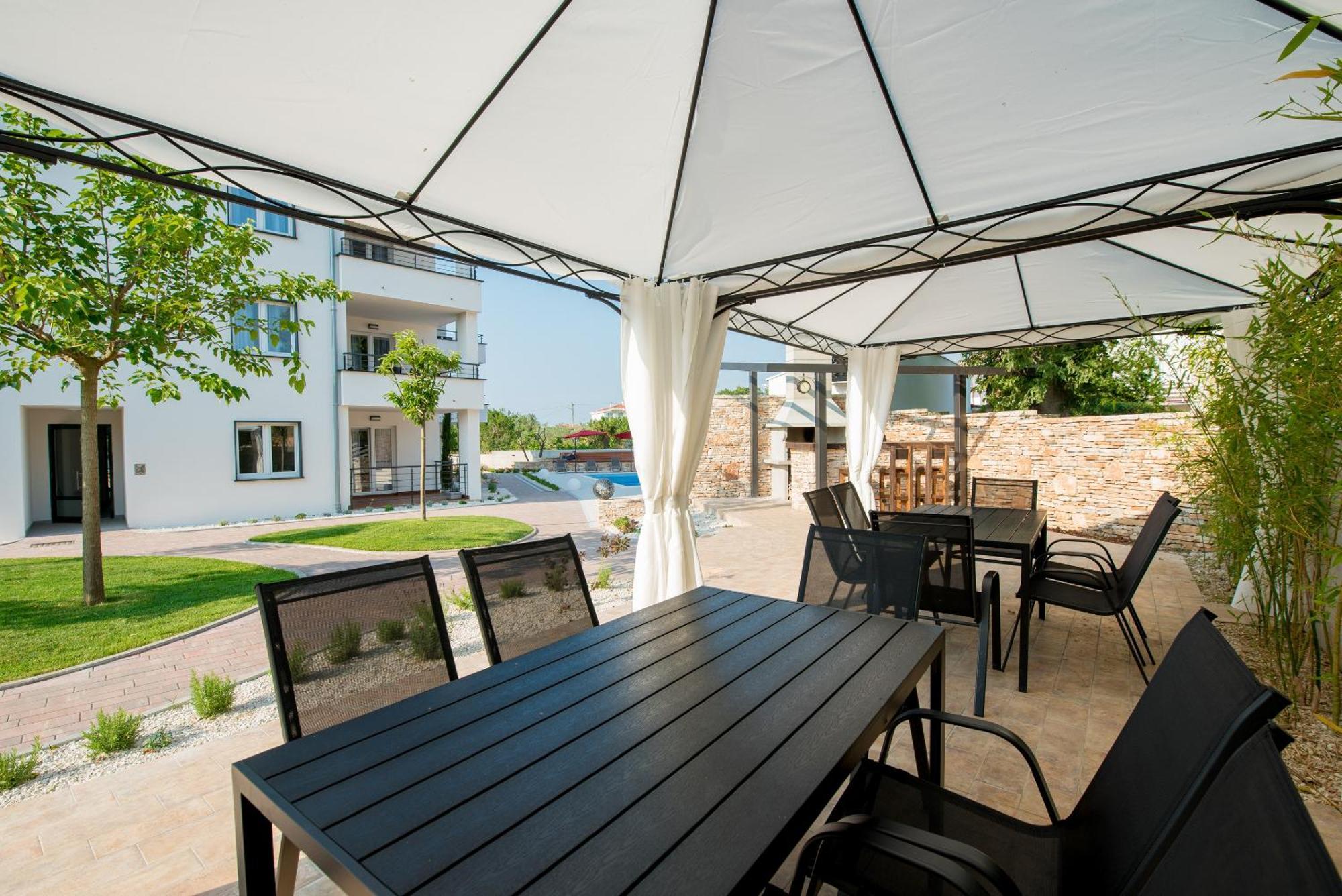 Villa Anja 2Nd Floor Перой Екстериор снимка