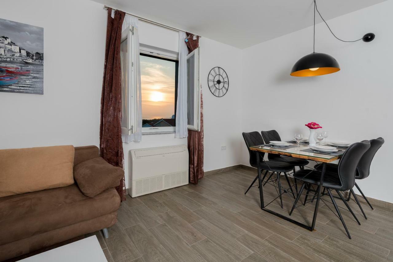 Villa Anja 2Nd Floor Перой Екстериор снимка