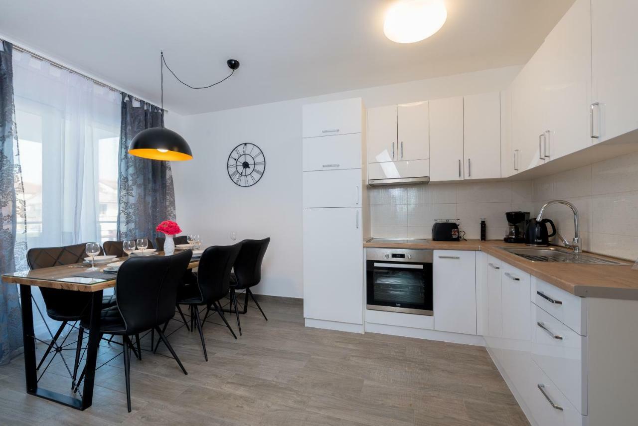 Villa Anja 2Nd Floor Перой Екстериор снимка
