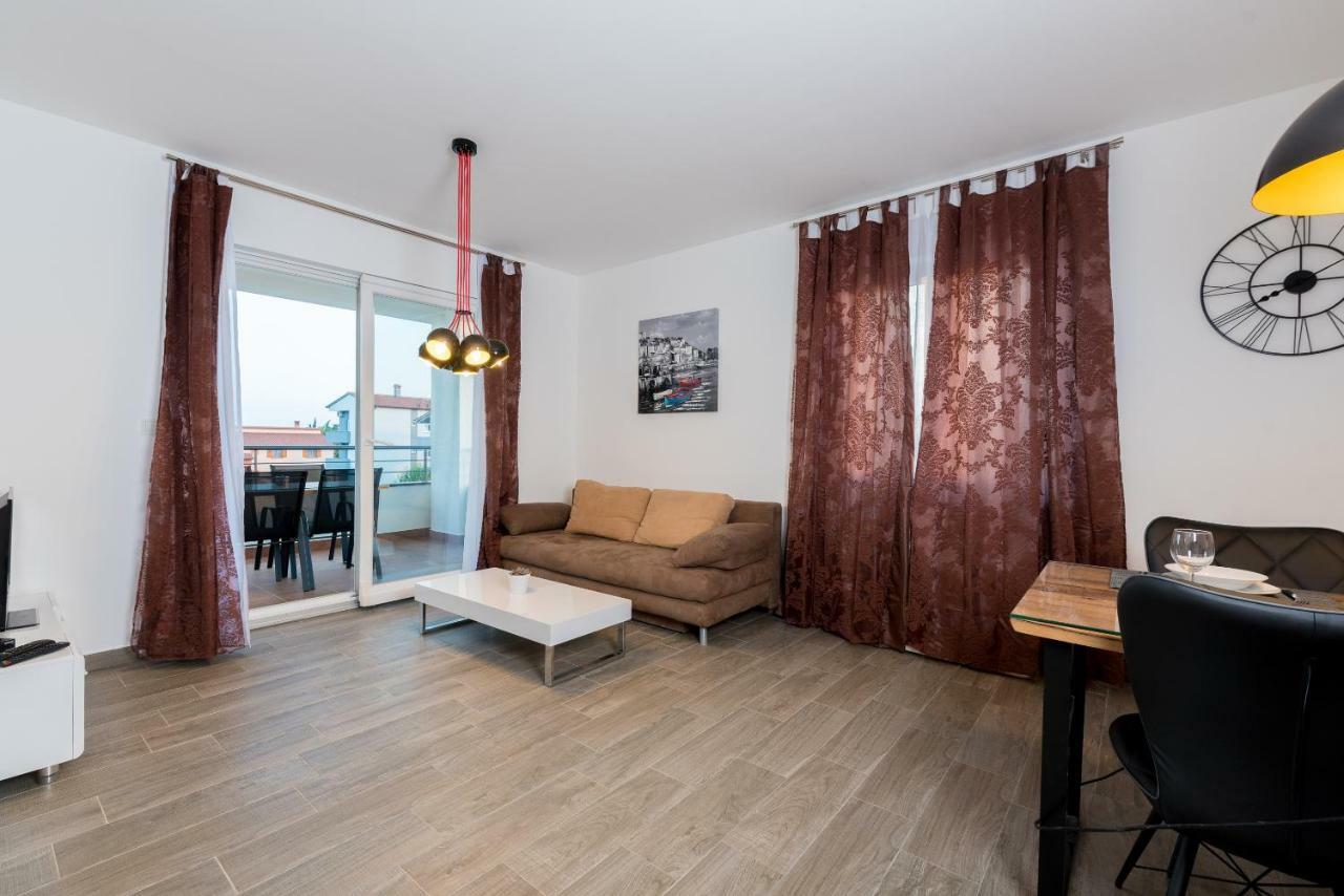 Villa Anja 2Nd Floor Перой Екстериор снимка
