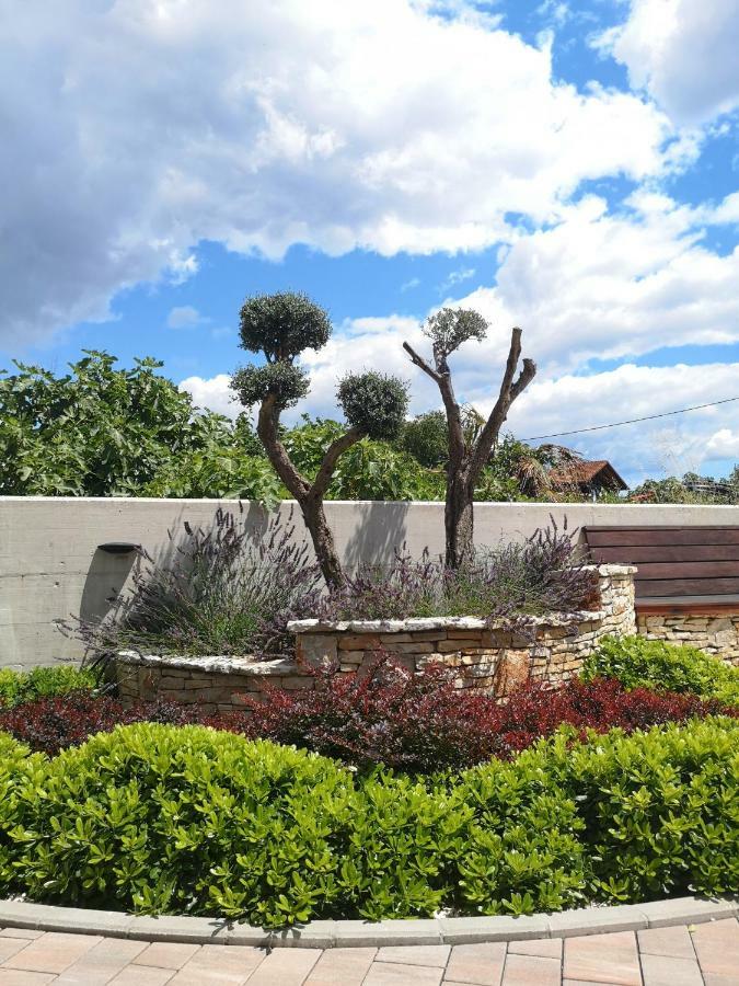 Villa Anja 2Nd Floor Перой Екстериор снимка