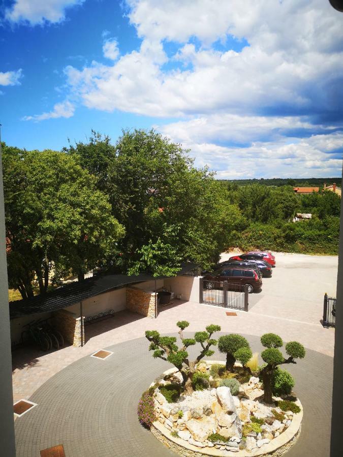Villa Anja 2Nd Floor Перой Екстериор снимка