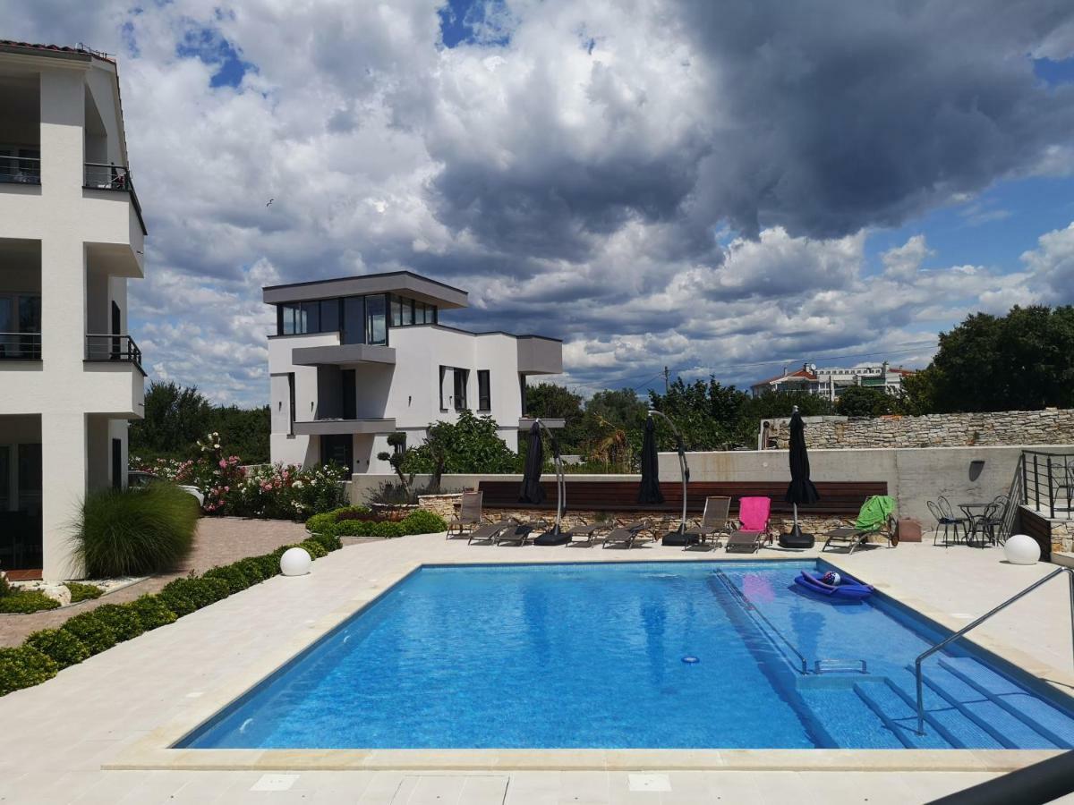 Villa Anja 2Nd Floor Перой Екстериор снимка